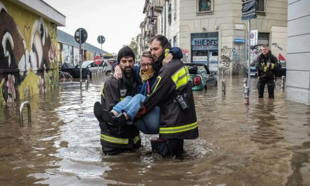 Κακοκαιρία στην Ιταλία: Υπερχείλισε η λίμνη Κόμο - Πλημμύρες σε Μιλάνο και Βενετία